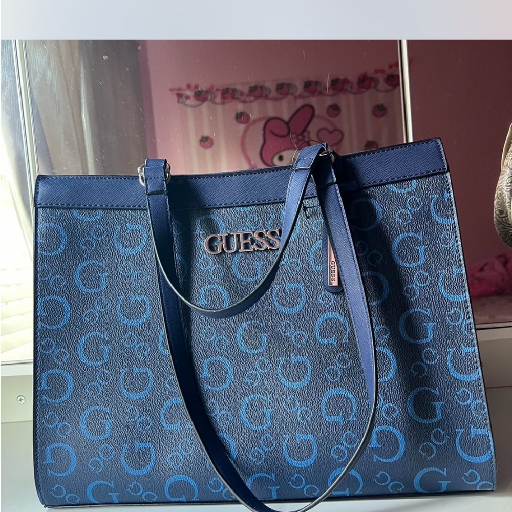 GUESS Blue Handbag with Patterned Interior